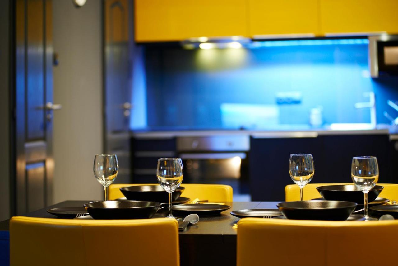 Central Location Yellow-Black Apartment Budapest Exteriör bild